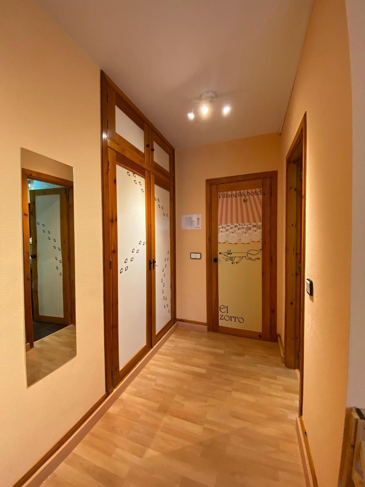 Hotel Villaneila Habitación foto